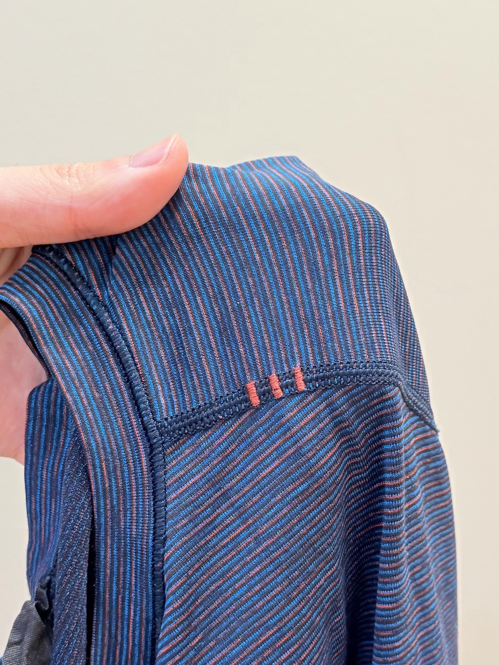 Lululemon Men’s Metal Vent Tech Short Sleeve Shirt - Picture 5 of 5
